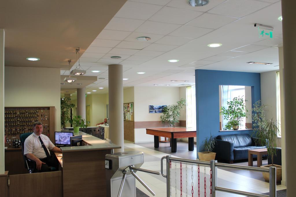 Famulus Kollegium Hostel เยอร์ ภายนอก รูปภาพ